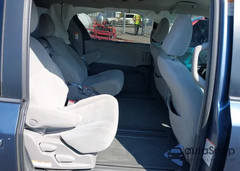 2015 Toyota Sienna Le 8 Passenger from USA, damaged, VIN 5TDKK3DC0FS667195